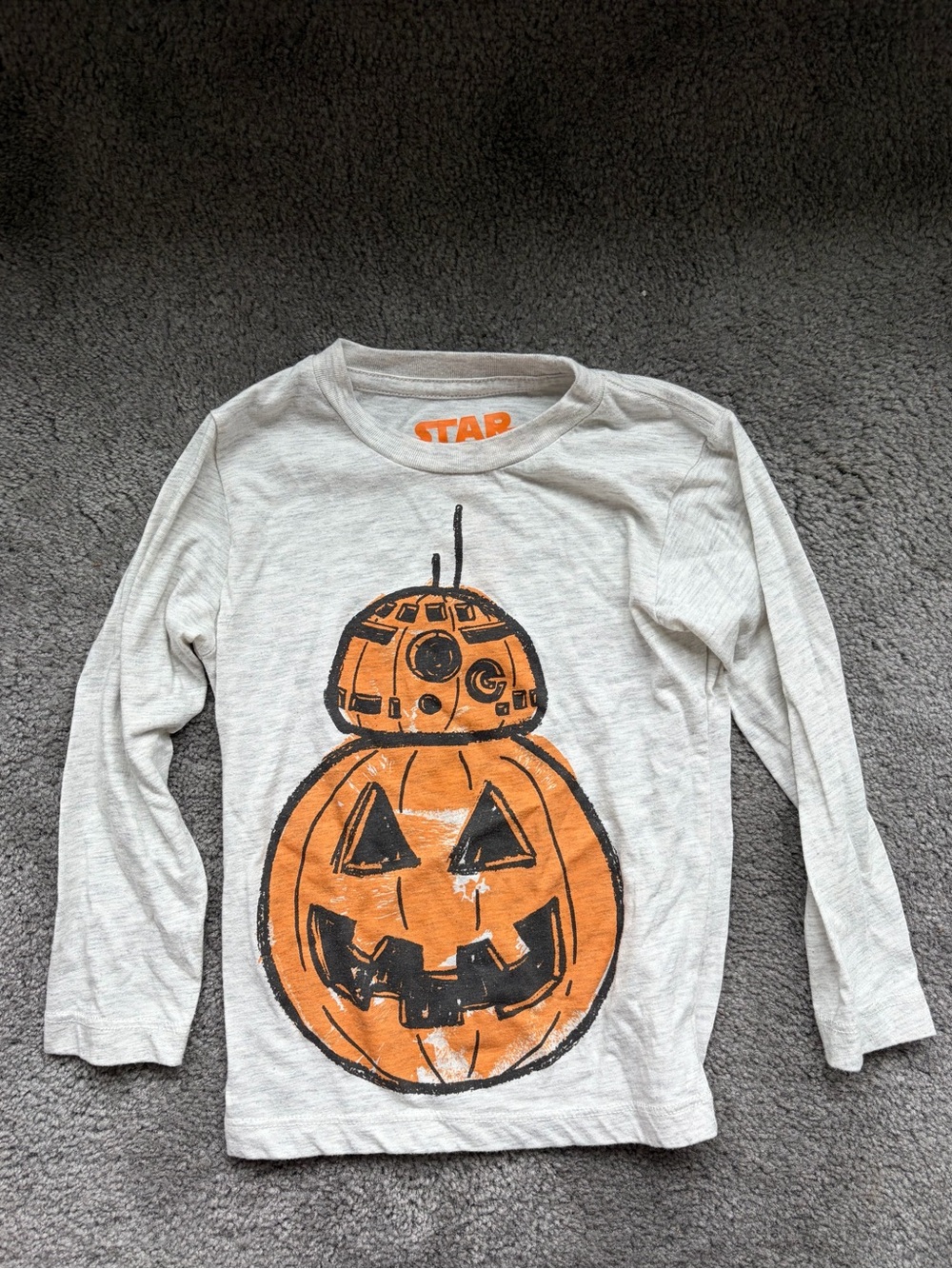 Star Wars Gray Long-Sleeve Tee with Orange BB-8 Pumpkin Graphic